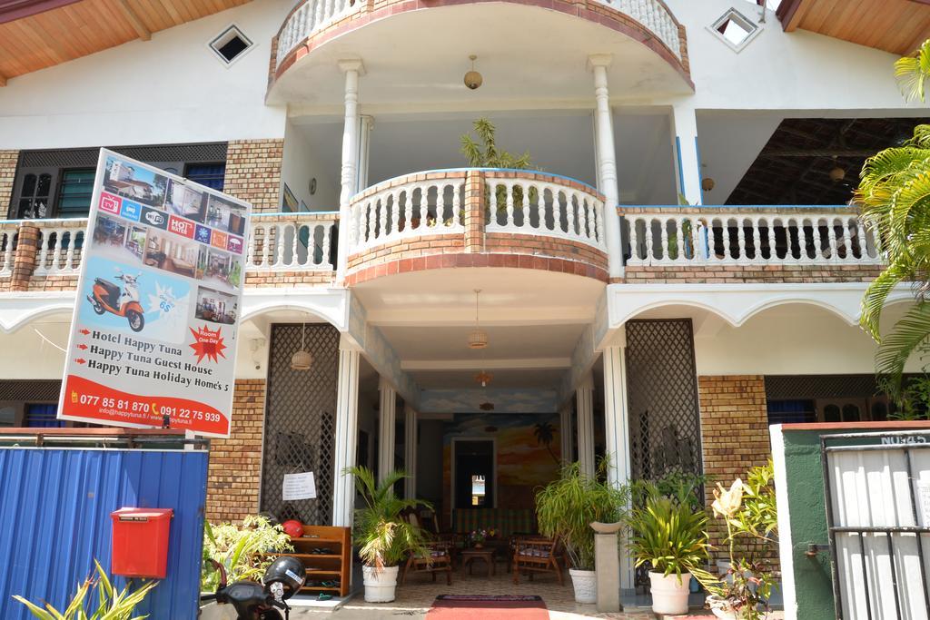Hotel Happy Tuna Хикадува Екстериор снимка