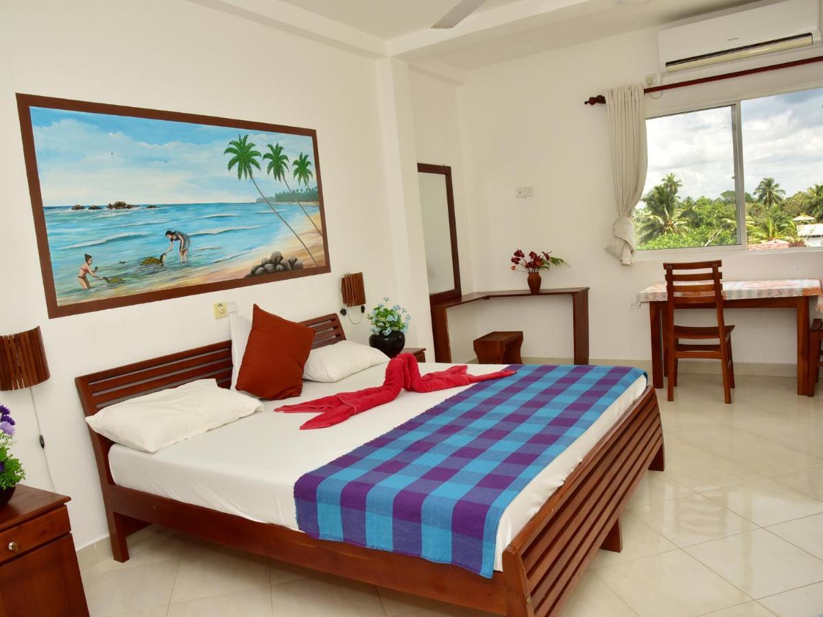 Hotel Happy Tuna Хикадува Екстериор снимка