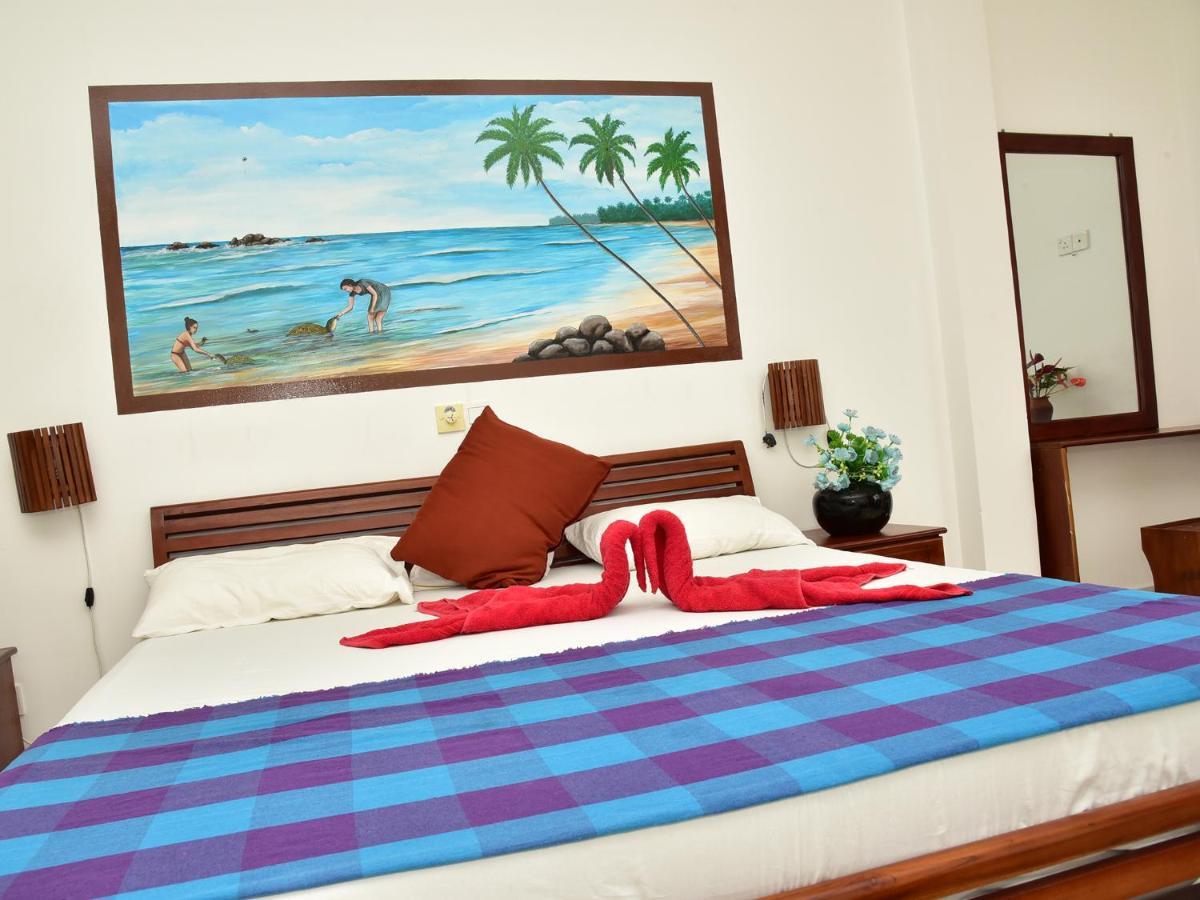 Hotel Happy Tuna Хикадува Екстериор снимка